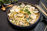Linguinis con almejas para 2 personas Linguinis con almejas para 2 personas